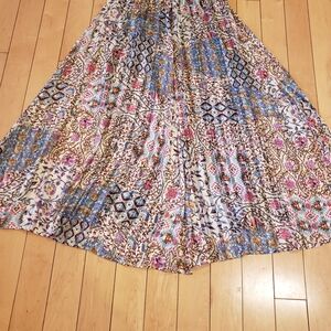 Boho Floral Pleated Maxi Skirt in Cream and Pink